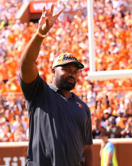 VFL Jerod Mayo in the house 🫡 