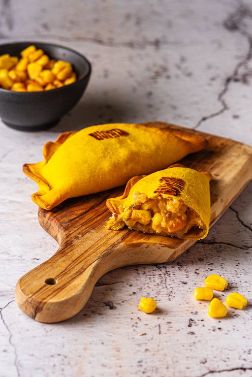 #SWIPE Y’all loved Las Muns 20% off empanada combos, so they extended it for another week!👀🔥 