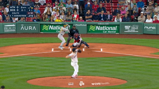 Ceddanne does it AGAIN in the outfield 😲 