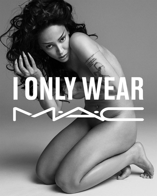 Doja Cat wears nothing but MAC...because when your foundation does it all, it’s all you need to wear. 

@dojacat wears MAC Studio Fix in shade NC20.
Photographed by @inezandvinoodh.

https://t.co/iqWZEXOQBt

#MACStudioFix 