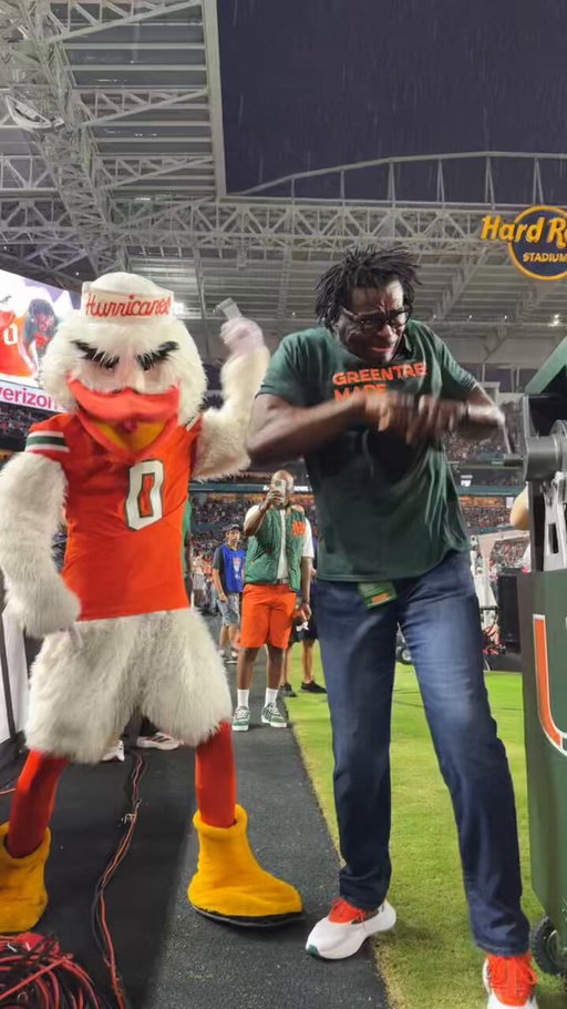 START THE SIREN @michaelirvin88 🚨 