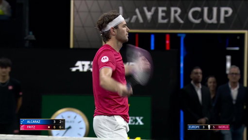 Flipping the script 😮‍💨

@Taylor_Fritz97 reverses his 2024 defeat against Alcaraz to extend Team World's lead.

#LaverCup 