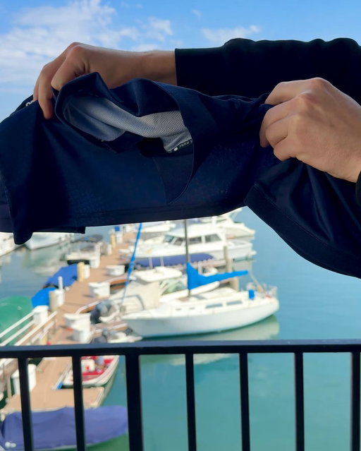 We found one last signed jersey from the 2025 squad and we’re giving it away 🎁

The last @Twistzz signed 25th Anniversary we’ll give away on socials — RT &amp; Reply for a chance to win!  Good luck 🙏 