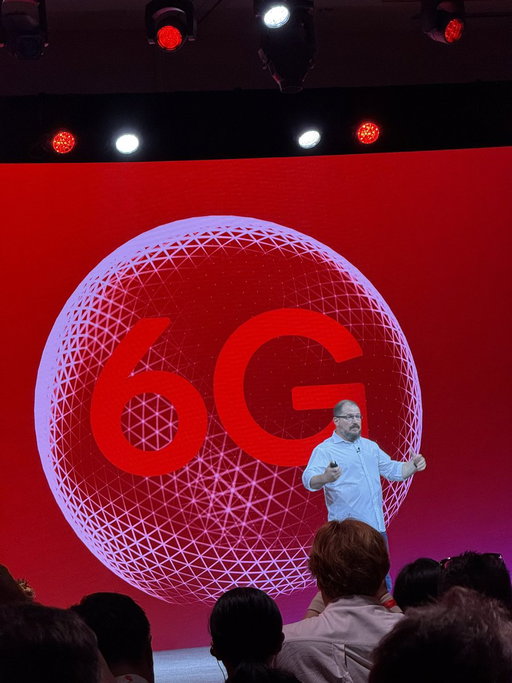 Ready to have pre-commercial devices with 6G by 2026. Wow 🤯 #SnapdragonSummit 