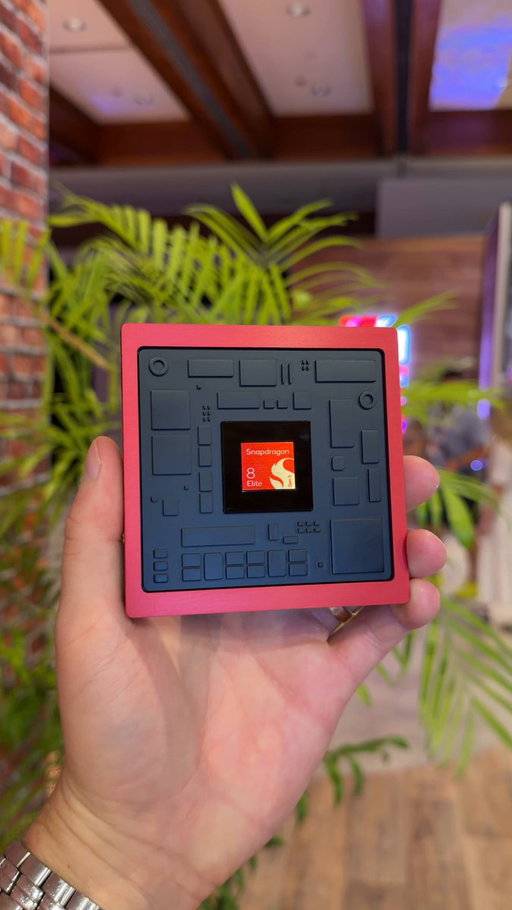 Snapdragon 8 Elite Gen 5 is official!! 
Here are the specs:
CPU 💻: 3rd gen Qualcomm Oryon CPU, clocked at 4.6GHz 
NPU 🧠: Qualcomm Hexagon NPU is 37% faster than the previous generation.
GPU 🎮: Qualcomm Adreno GPU with a 1.2GHz clock speed
Camera 📸: Up to 320MP or Simultaneously process images from Three 48MP cameras
Modem 📶: Qualcomm X85 5G Modem-RF System, 12.5 Gbps peak download speeds
#paidtravel_snapdragon #SnapdragonSummit @Snapdragon