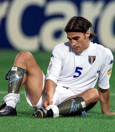 Bring back proper shin pads 🗣️ 