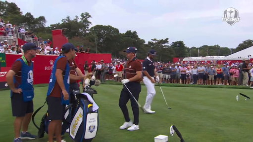 🎶 He’s in your head, Rory, Rory, Rory 🎶

Europe showing the USA crowd what an actual good chant sounds like 

#RyderCup #TeamEurope 

 
