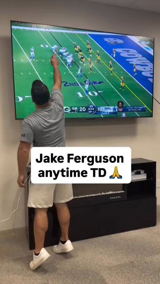 TUCKER CRAFT SCORED 2 TD’s already i want my $320k i shouldn’t have to sweat this shit man. 

One td away from $320,000 😩 
