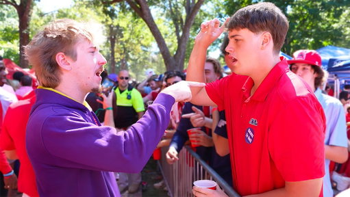 LSU Fan Trolls Ole Miss: https://t.co/0PNuB4IzB3 
