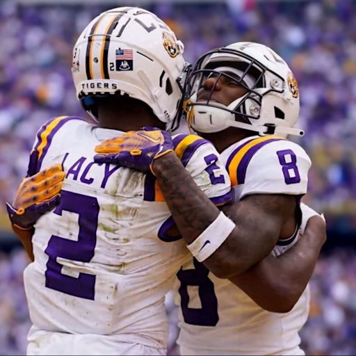 𝗧𝗥𝗘𝗡𝗗𝗜𝗡𝗚: Malik Nabers, former LSU teammate and close friend of Kyren Lacy, reacts to the news of Lacy’s innocence.

“Bashed my dawg name! Shi crazy. Dey put u on every news channel and sports network wen u “allegedly” charged with sum but when da truth comes out mfs dnt say nun and go in silence”