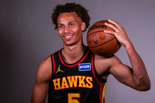 Per @JakeLFischer | @TheSteinLine 

- Dyson Daniels could command an offer sheet in the $30 million-per-season range if multiple teams possess the cap space to make such offers during the 2026 offseason.
- There’s currently some separation between Dyson Daniels and the Hawks during the early phase of contract negotiations.
- He’s expected to be a highly sought-after restricted free agent next summer if negotiations were to reach that point, despite the possibility of another tight market for RFAs in 2026. #TrueToAtlanta 

(Via: https://t.co/32v0qLuBUl)