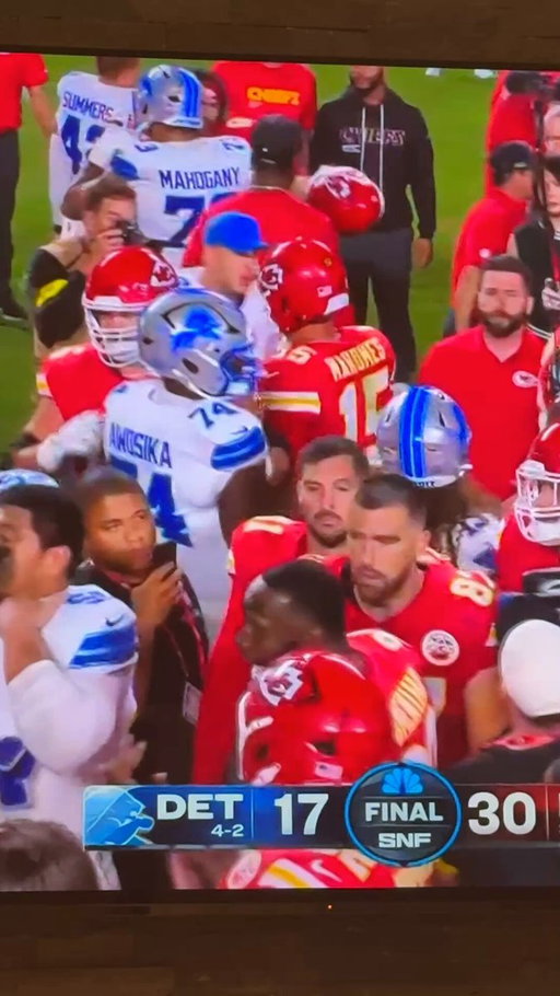 Brian Branch started the fight in the field. Brian Branch threw a punch and knocked JuJu Smith-Schuster down. Brian Branch should be suspended. THERE IS NO PLACE IN SPORTS FOR THAT. 
