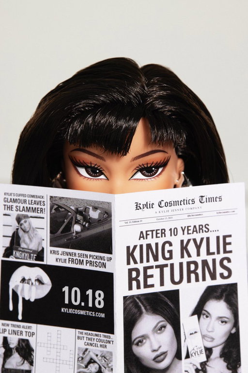 after 10 years, king kylie returns 🖤 and to celebrate we are launching a limited-edition collection featuring fan favorites and new products, inspired by the iconic king kylie era.. coming 10.18! 