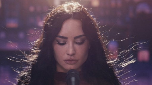 Demi takes center stage. Live from Roku City featuring Demi Lovato is here! Watch free on Roku now. 