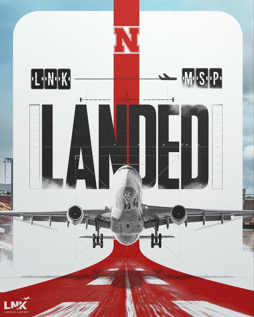 LNK ✈️ MSP

📍 Your Huskers have landed in Minneapolis.

@HuskerFootball x @LNKairport 
