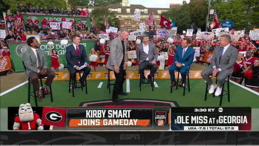 "Zero chance."

Kirby Smart will not take his shirt off in front of the Georgia crowd 😂 