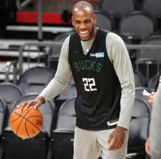 Khris Middleton on the Bucks trading him

“Yeah. I just— when I found out, I just— I rented a car and just drove three hours by myself. No music, no nothing. Just me and the road. And just kind of like thinking about everything.”

(Via @ThanalysisShow) 