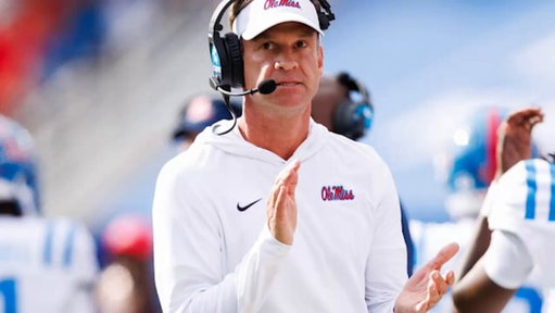 "They're gonna try and hire Lane Kiffin - he's either gonna take it or not, but you're not gonna find that out for at least 6 weeks."

@andystaples simplifies the Florida Gator coaching search for those smashing F5 hoping an announcement is coming soon 🐊

MORE: https://t.co/4QtEwqChse