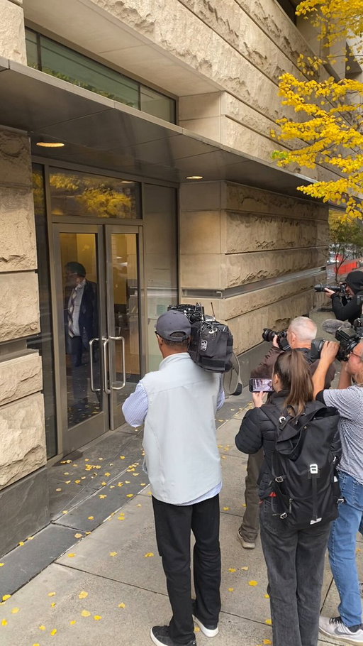 Chauncey Billups leaving the courthouse in Portland, Oregon 👀

He was arrested early Thursday morning as part of a federal investigation into illegal gambling activities. 