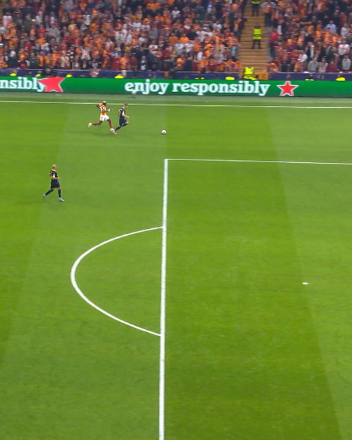 Galatasaray pressing 😤

#UCL | @GalatasaraySK 