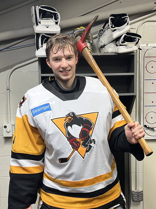 25 SHOTS FACED, 25 SHOTS STOPPED 🧱

A performance worthy of the pick axe 