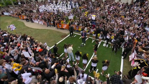 IS THIS THE BEST KICK WE’VE EVER SEEN ON GAMEDAY???

A $750k kick!!! 😱😱😱 