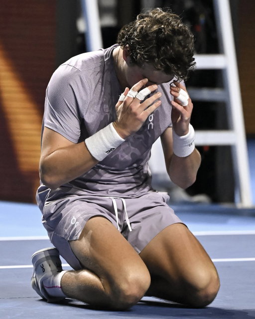 Basel champion. First ATP 500 title. 🏆

At just 19, Joao Fonseca has climbed more than 99 spots in the rankings this year.

A breakout season and it’s only the beginning.

Vamos, João! 🇧🇷

#DreamOn 