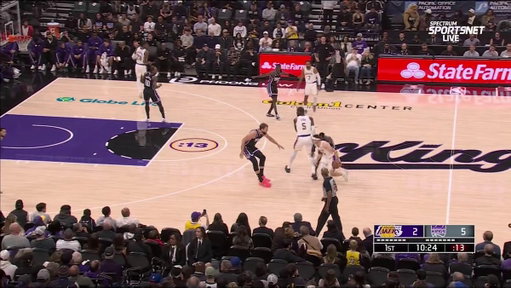 Deandre Ayton in just 3 minutes to start the game

- Assist
- Post up lay up
- Block
- Alley Oop dunk

Lakers big man getting used to his role on this team👀 