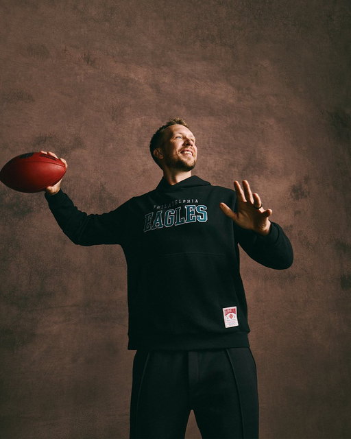 Nick Foles 🤝 Eagles Lululemon

Shop to get yours today: https://t.co/teQt7qHNfu 