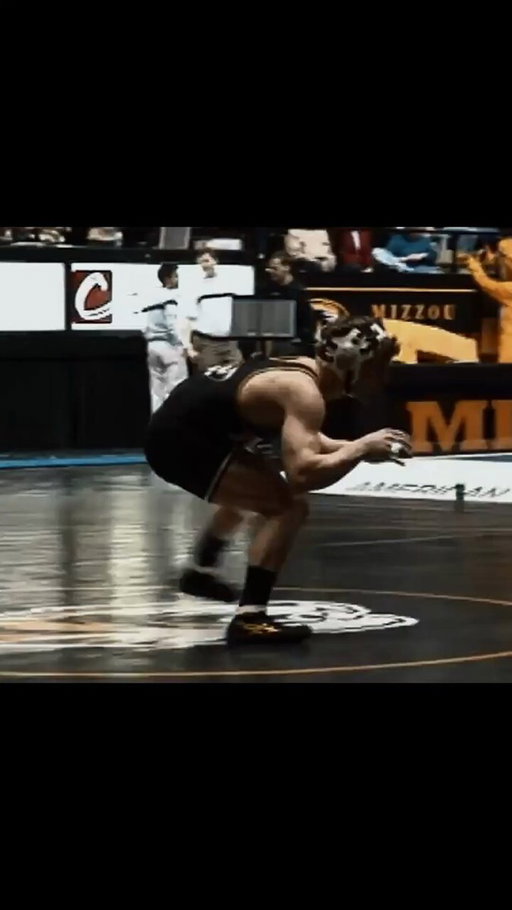 Back to my roots. Hitting the wrestling mats for @rafwrestlingusa against Chad Mendes November 29th in Chicago!
-
Walk On.
-
See you at the top! 