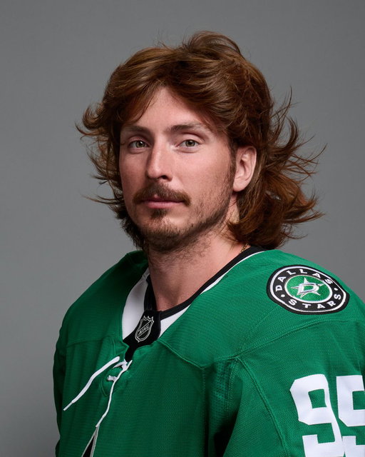Take a look at this hockey hair 😮‍💨
 
Join us ahead of the games on Nov. 4 &amp; 6 from 4:30 - 7:30pm at @pncbank's Mane St. Branch (PNC Plaza) and get your own free hockey hair hat. 