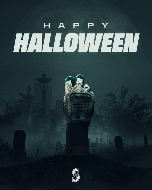 Have a Happy Halloweeeeen 👻🧟‍♂️🎃🍬 