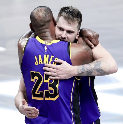 Luka Doncic ties LeBron James for the most games in Lakers history with:

40+ PTS
10+ REB
5+ AST
5+ 3PM 