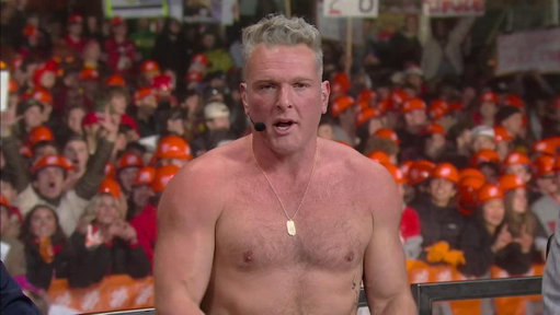 The sun hasn't come out yet and Utah's already making Pat take his shirt off 🤣 