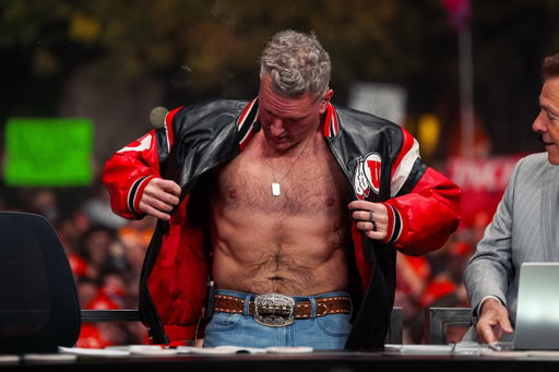 Hey @PatMcAfeeShow, you look good in ⭕️🪶

#GoUtes | @CollegeGameDay 