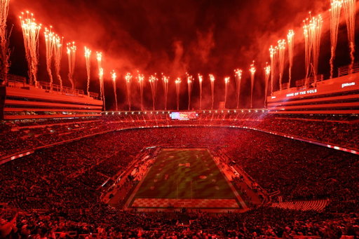 Neyland at Night. 