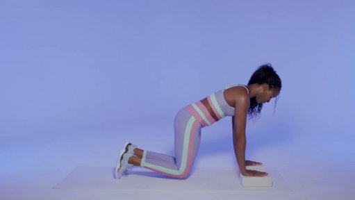 Follow these tips to eliminate wrist pain during planks. 