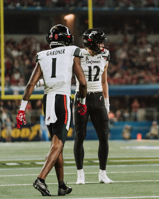 Bearcats back together again

🤝 @Colts 