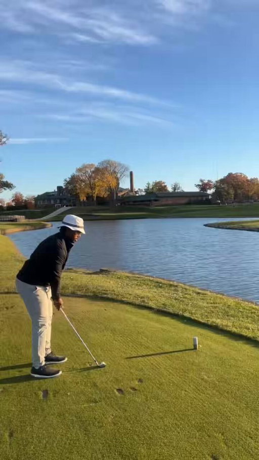 Played some golf today and realized playing in temps below 60 kinda gives you a glimpse into how your game will age. 

Fall golf is your future normal golf. Don’t know if this makes me like it more or less. 
