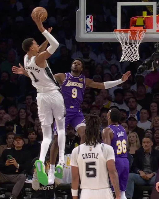WEMBY OVER BRONNY. 🤯🤯😭 
