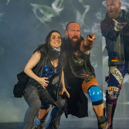 It was pure SAnitY 7 years ago when @WWENikkiCross made her main roster debut on #SmackDown, against Becky Lynch! #WWE 