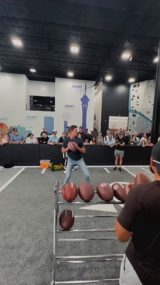 Tom Brady just threw the perfect pass 👀🐐 