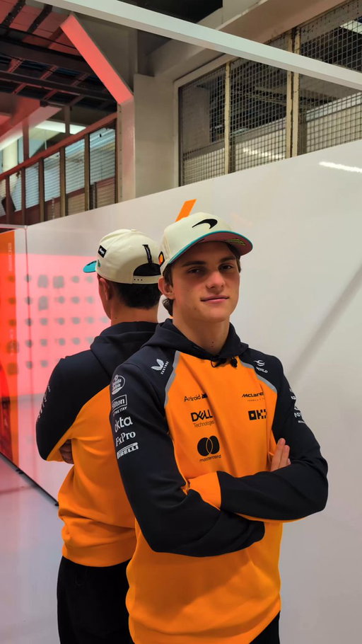 Things you probably weren’t expecting today: 

#McLaren | #BrazilGP 🇧🇷 