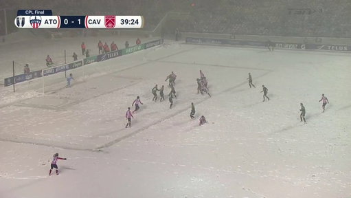YOU'VE NEVER SEEN A GOAL LIKE THIS 😱 😱 😱 

Insane bicycle kick finish... in a snowstorm... to equalise in the Canadian Premier League FINAL. 

( 📷 : @ TSN_Sports on X) 