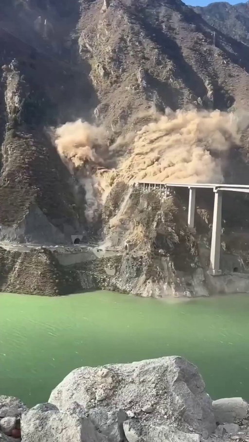 Footage shows part of the Hongqi Bridge in Sichuan, China, collapsing today. The 758-meter span, opened earlier this year on National Highway 317, suffered a major structural failure, though no casualties were reported. 