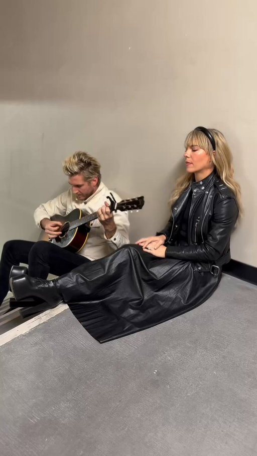 just over here singin’ like a 𝓹𝓼𝔂𝓬𝓱𝓸 in a stairwell. wyd?
#newone #bandperryforever 