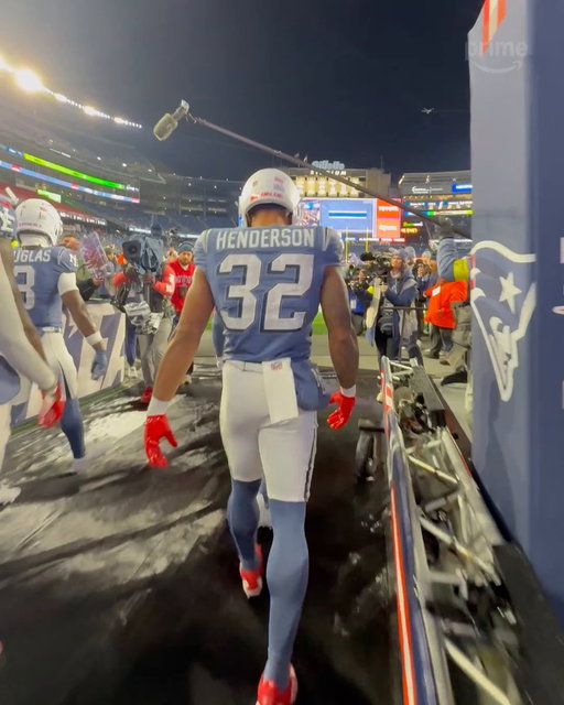 TreVeyon Henderson taking the field 🔥 

#TNFonPrime 