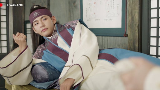 i agree… he’s truly the CEO of “lying on the floor looking sexy” pose

#Hwarang #KimTaehyung #V 
