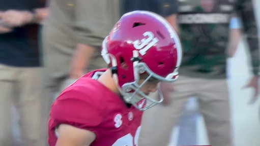 Alabama kicker Conor Talty yelling at the long snapper after missing a FG kick at the end of the half 😬 
