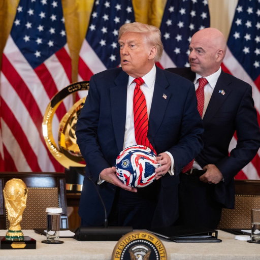 🚨🗣️ Donald Trump: “Cristiano Ronaldo is the GOAT.” 

(Via @foxnews) 